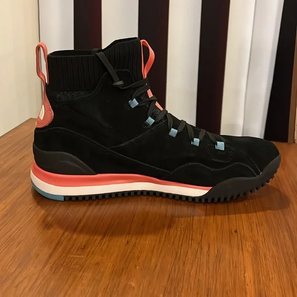 The North Face Back To Berkeley III Sport Waterproof Boots black Mens Size 13